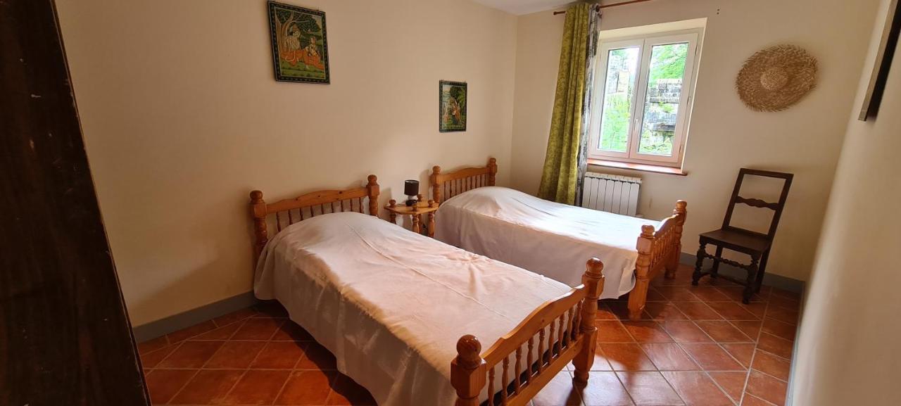 Domaine De Syam - Gites, Chambres D'Hotes & Cabanes Exterior foto