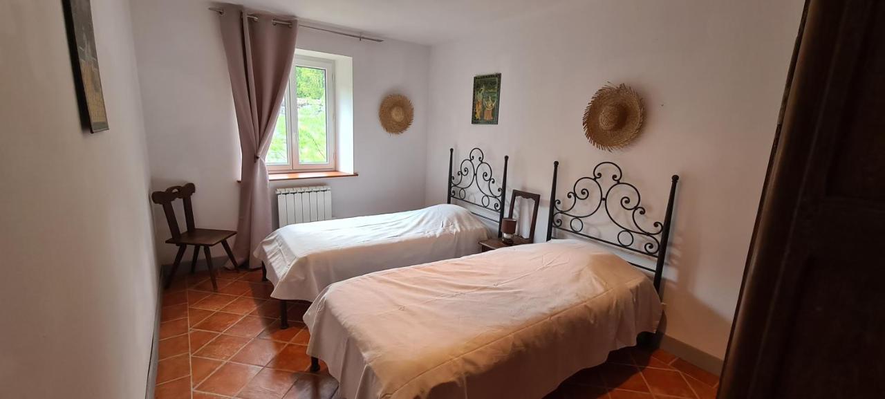 Domaine De Syam - Gites, Chambres D'Hotes & Cabanes Exterior foto